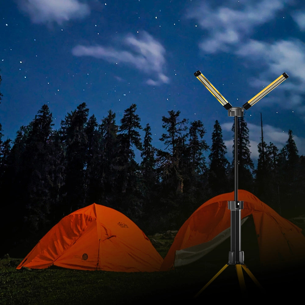 Toby's VIP 11 Max camping light in outdoor night use